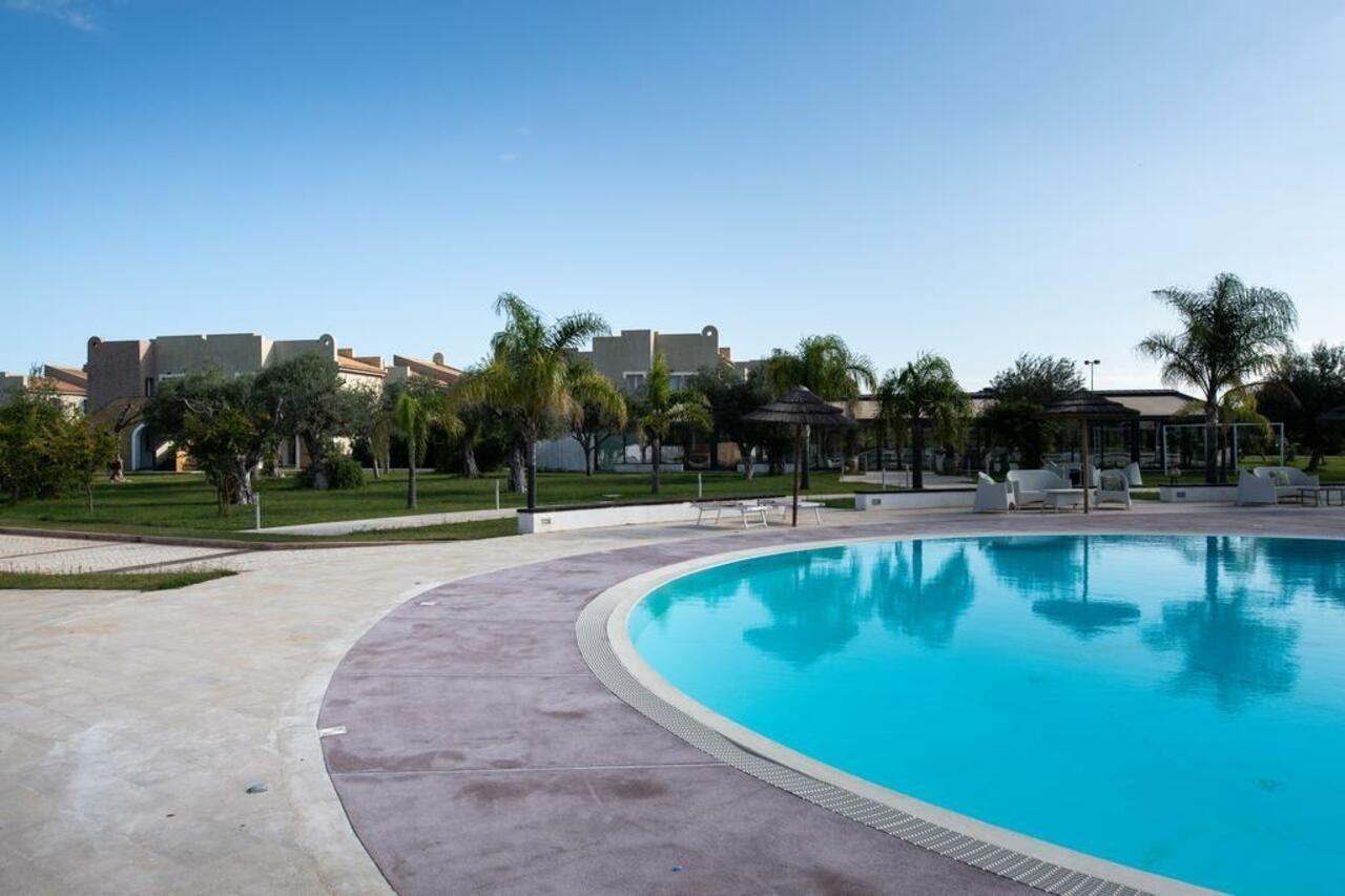 Le Residenze Archimede Aparthotel Сиракуза Екстериор снимка