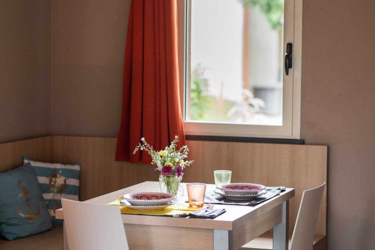 Le Residenze Archimede Aparthotel Сиракуза Екстериор снимка