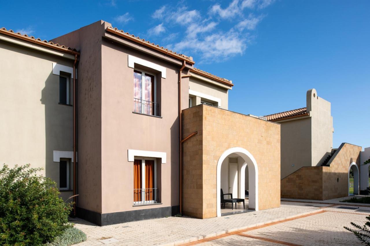 Le Residenze Archimede Aparthotel Сиракуза Екстериор снимка